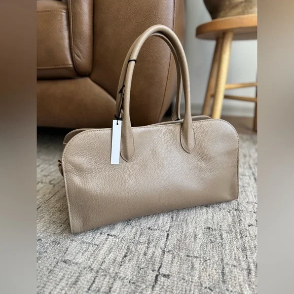 Claudia Firenze Pebbled Leather East-West Tote Bag - Picture 3 of 5